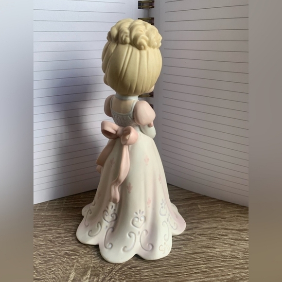 Precious Moments Your Love Fills My Heart Limited Edition - Picture 5 of 5